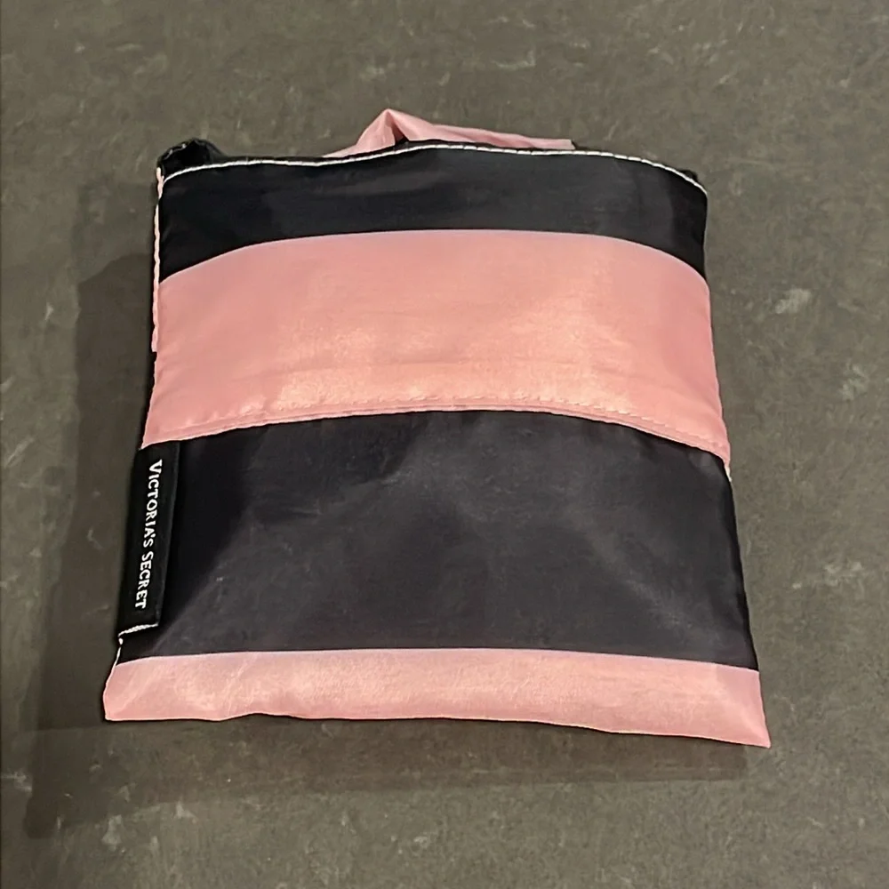 Victoria’s Secret Striped Packable Foldable Tote Bag - Picture 10 of 11